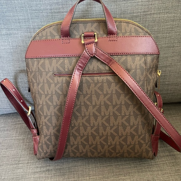 NWT MICHAEL KORS MEDIUM SLIM BACKPACK SAFFIANO LEATHER - Picture 4 of 6